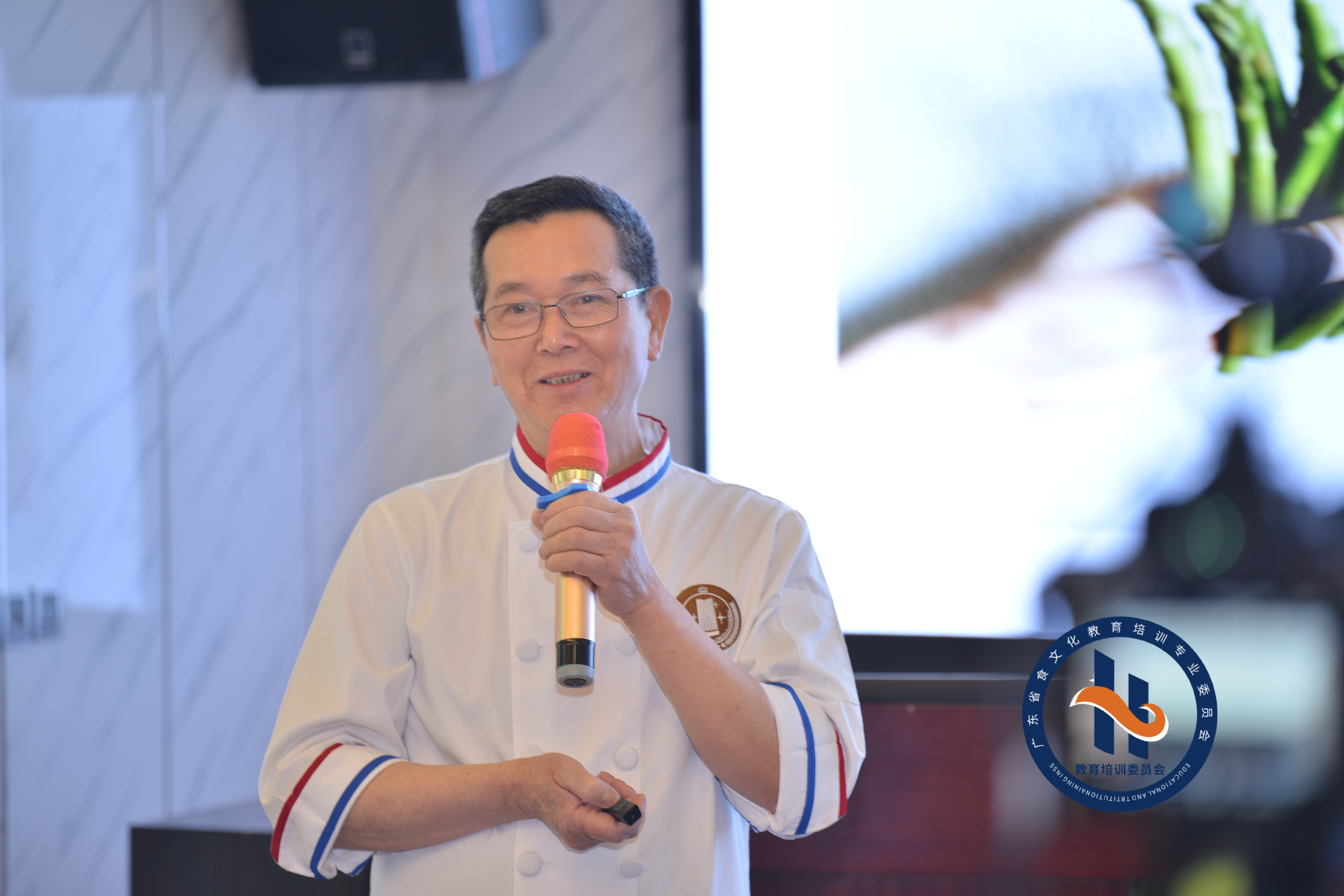 营养与健康的奥秘——餐饮大师大讲堂·蔬食康养营养师研修班热烈开课